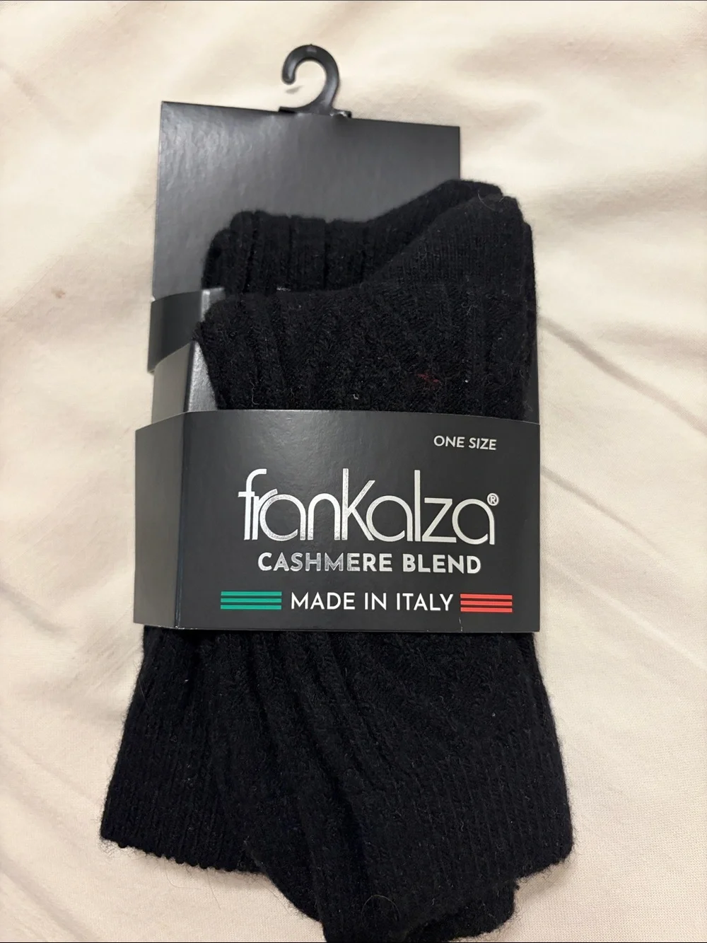 Cashmere Blend Black Women's Socks - Made in Italy